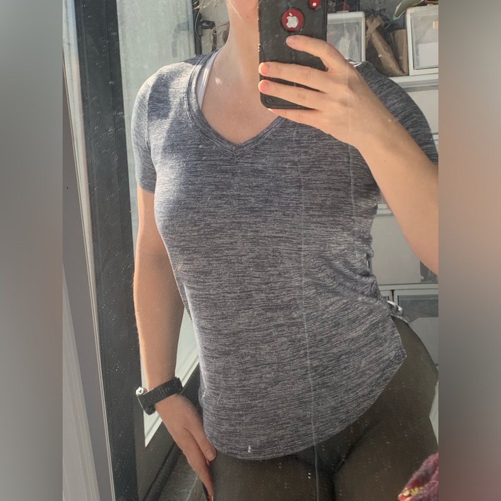 Athleta Heather Gray Flexible Soft figure-fit Elevated Sides t-shirt Top